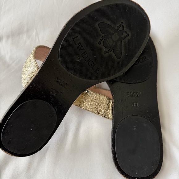 Gucci Women's Black and Gold Sandals - Picture 4 of 5